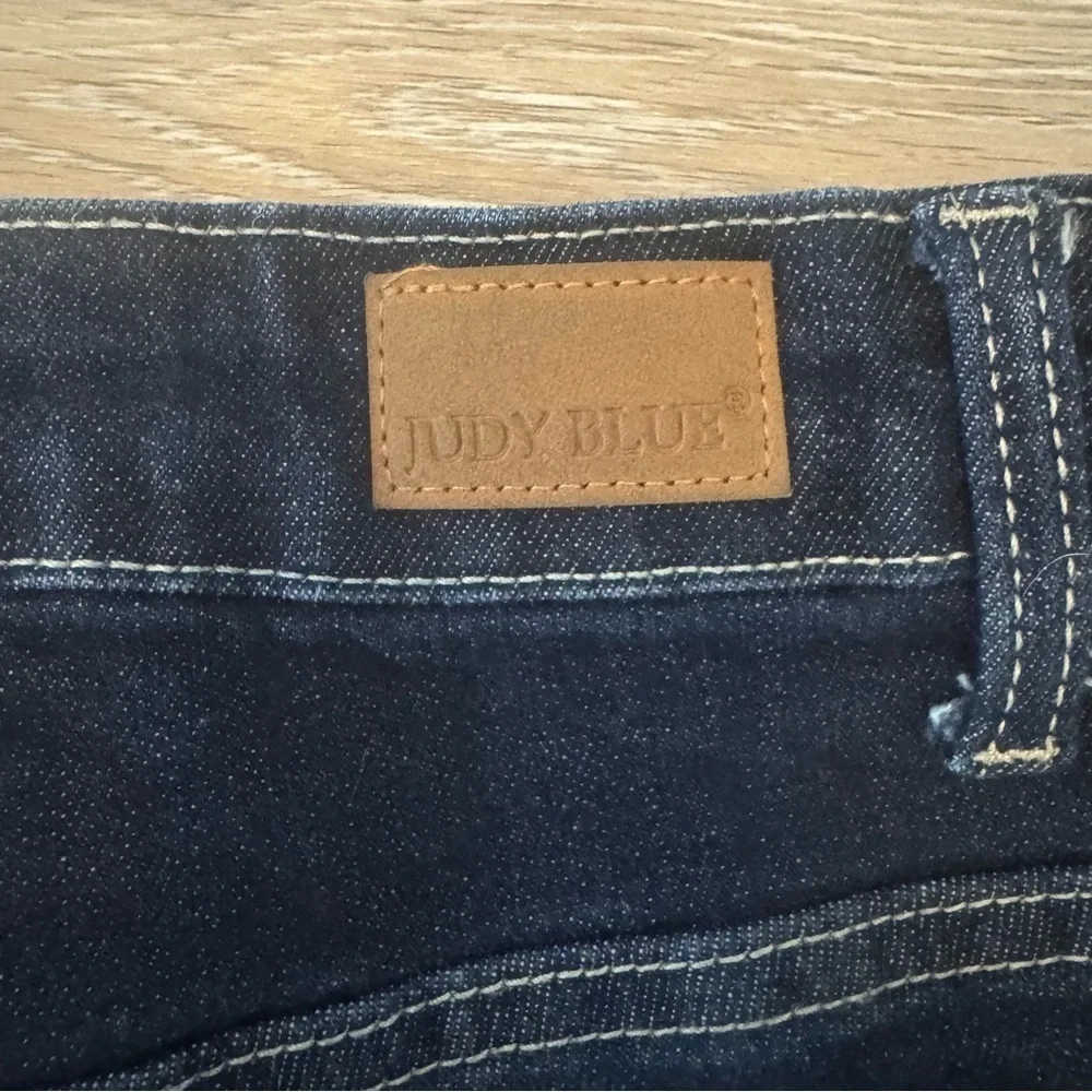 Judy Blue Stone Wash Open Seam Cuff Shorts Dark Blue 3XL High Waist